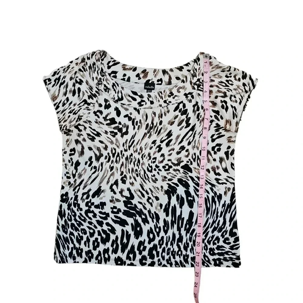 RAFAELLA Women XL Cheetah Print Cotton Blouse Gold Button Boat Neck Chic Neutral - Picture 8 of 8